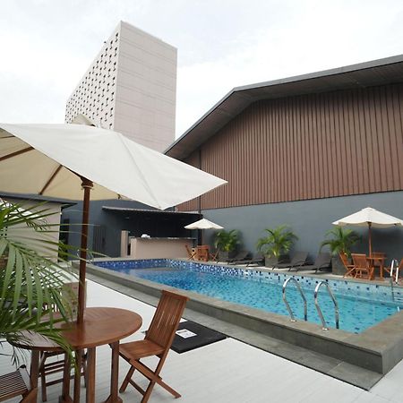 Sentral Cawang Hotel Jakarta Exterior photo